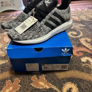 Adidas Swift Run Gray and Black Sneakers